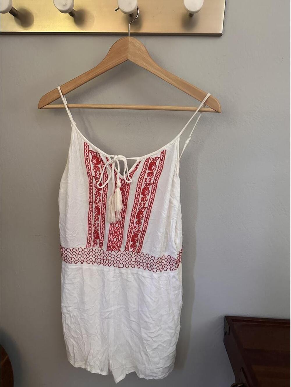 FLYING TOMATO Women's White and Multi Playsuit-romper